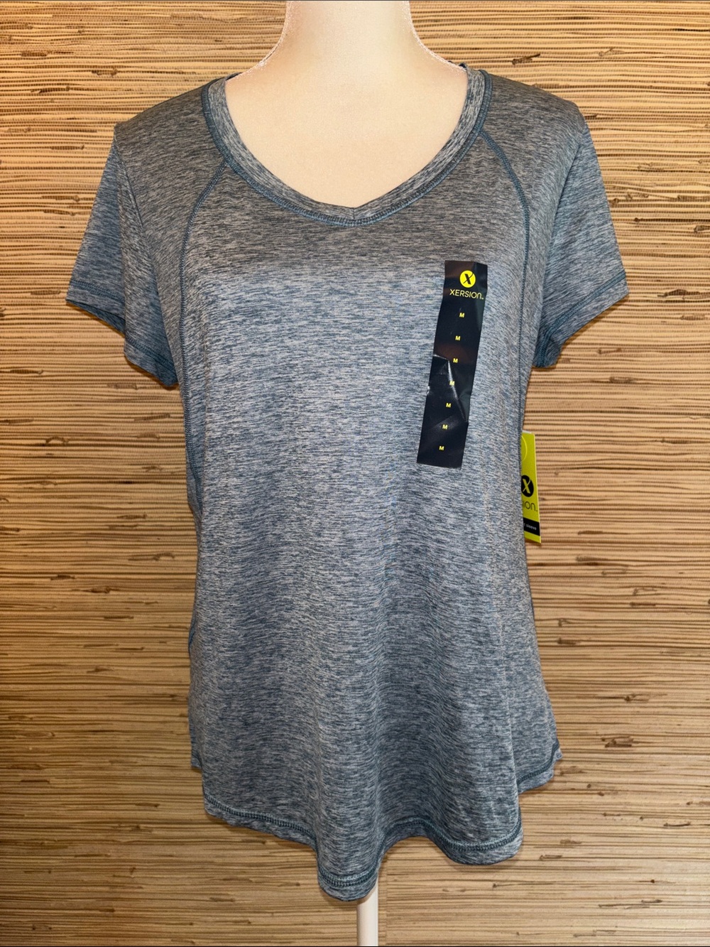 Xersion Heathered Blue-Gray Short Sleeve V-Neck Top medium nwt!